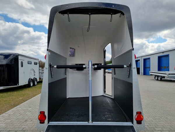 Remorque Humbaur Pegasus 2400 avec Sellerie et Portes Latérales-Neuf - Image 9