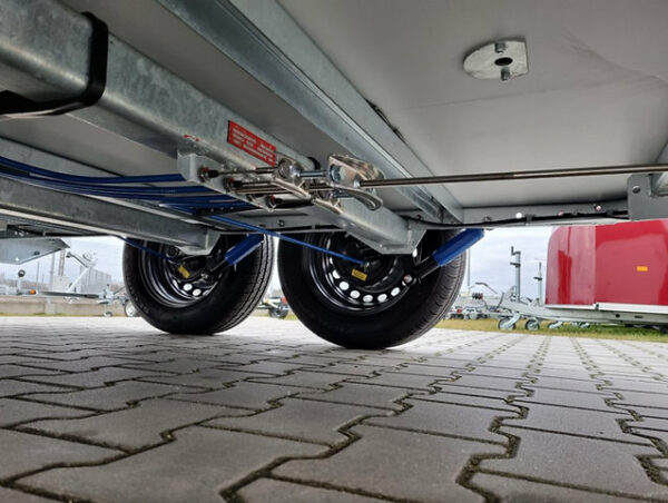 Remorque Humbaur Xanthos Aero 2400 avec Sellerie et Portes Latérales-Neuf - Image 3